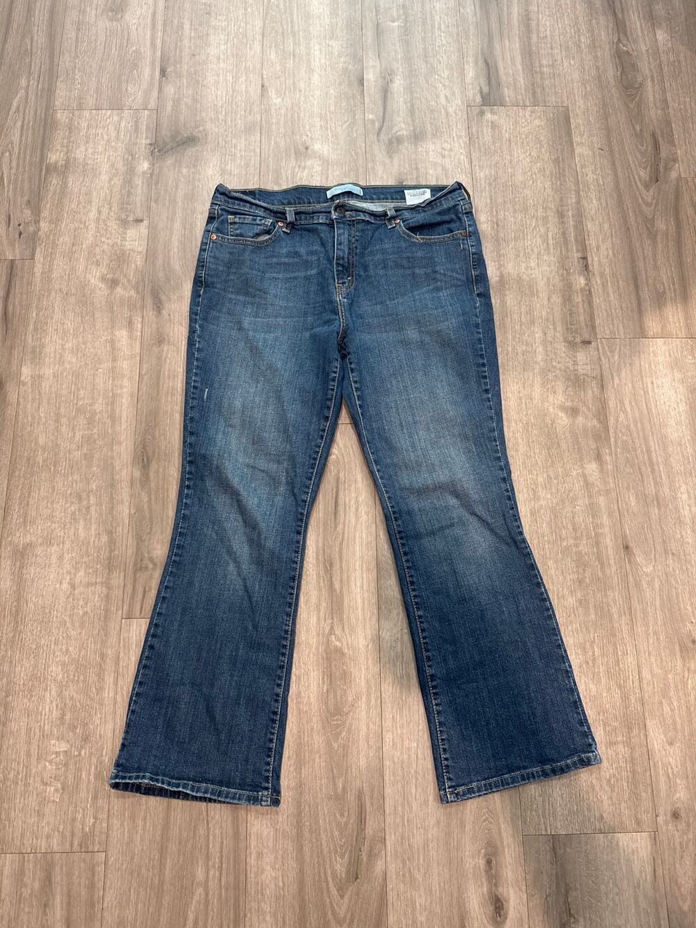 Levi's 515 Boot Cut Flap Pocket Jeans Women's Size 14